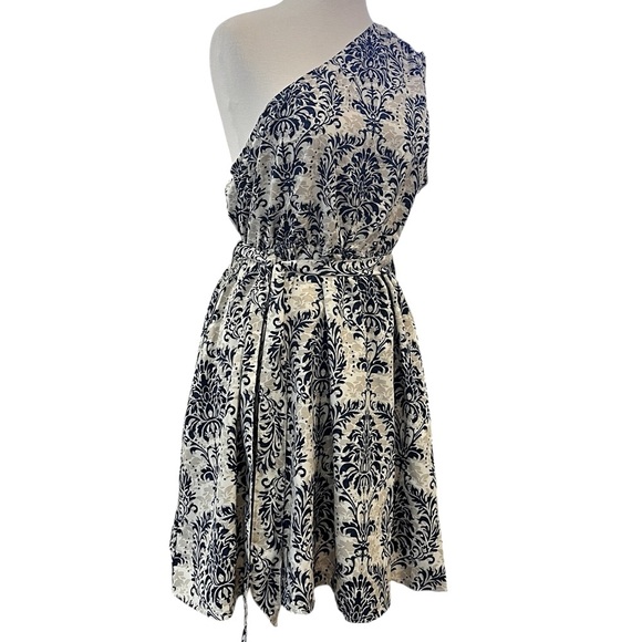 Cupshe Asymmetrical One Shoulder Pleated Blue Damask and Cream Mini Dress Large - Picture 7 of 14